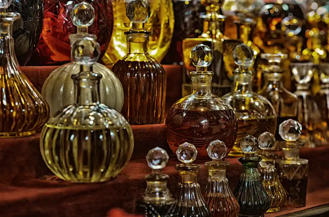 Perfumy orientalne: ciepłe, zmysłowe zapachy dla odważnych